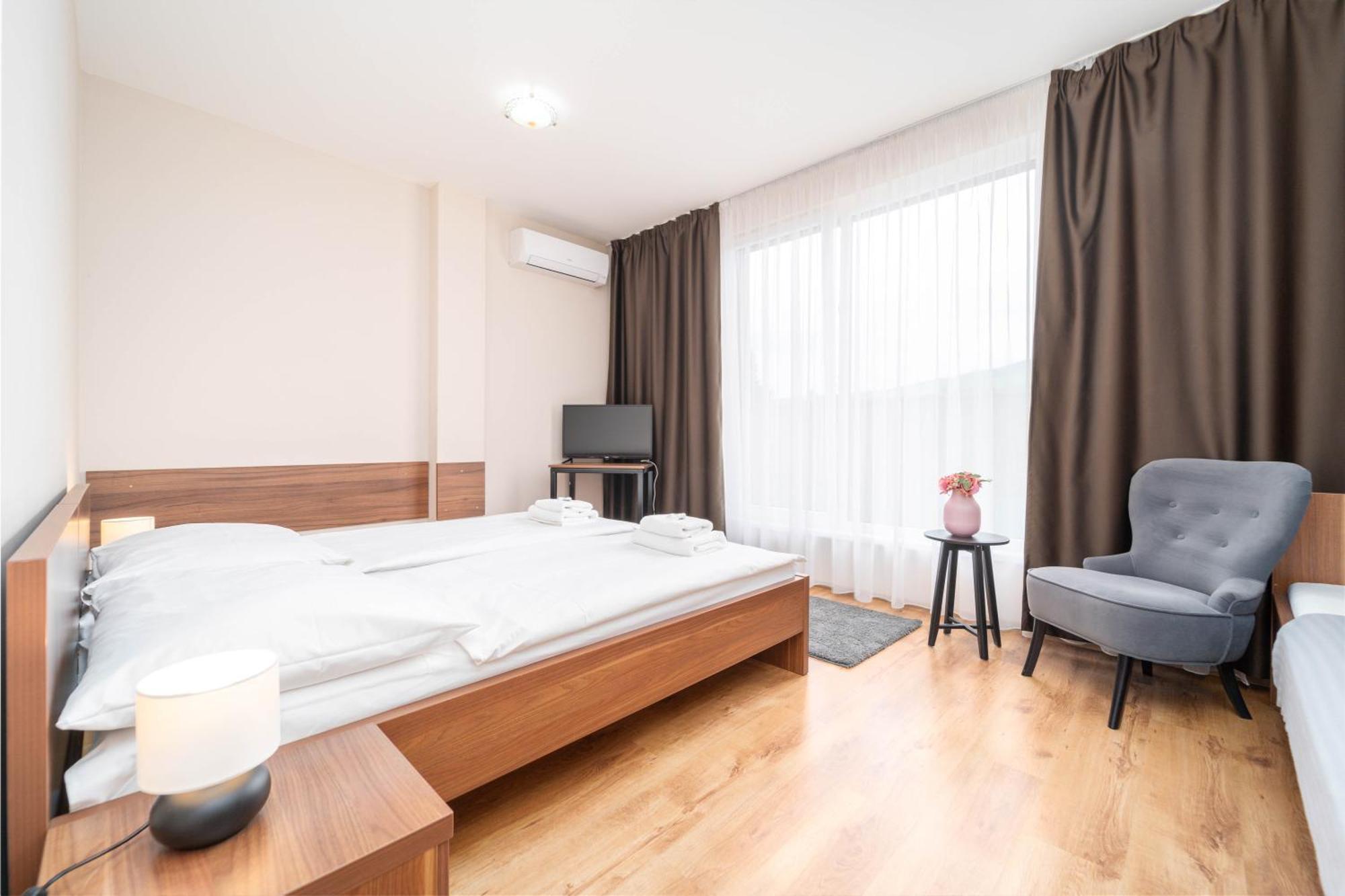Hotel Aréna Brumov Esterno foto
